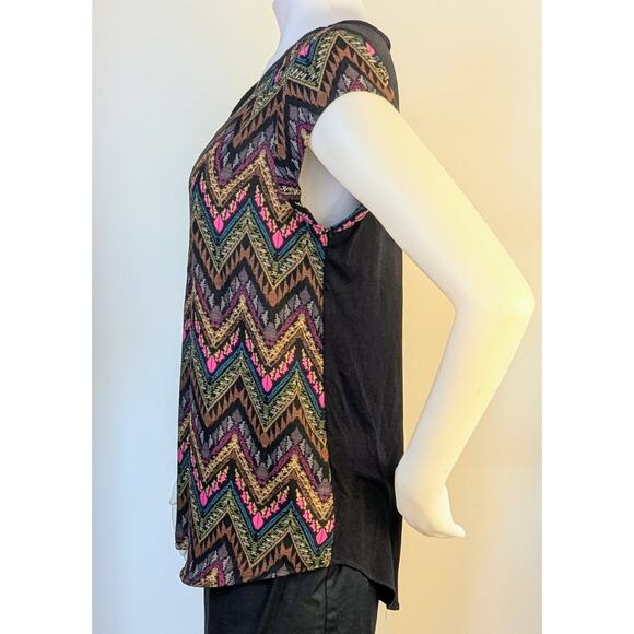 NEW Daniel Rainn Top Medium Black Multicolor Chevron Aztec Zip Front Cap Sleeve - Picture 4 of 8